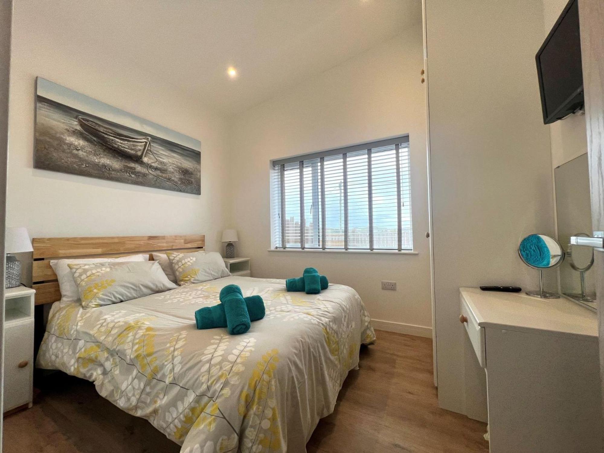 Littlecroft, Hollywell Bay by Together Travel - Luxury Seaside Cottage Retreat