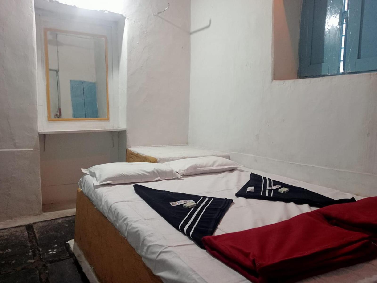 Peshagar Guest House