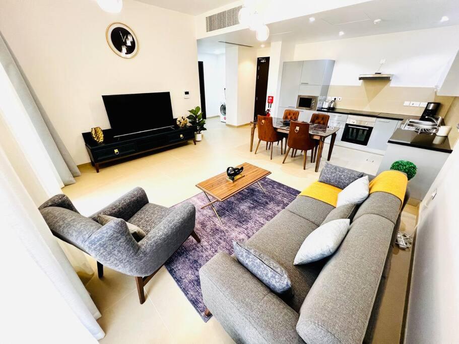 One Bedroom Apartment MuscatBay view 3