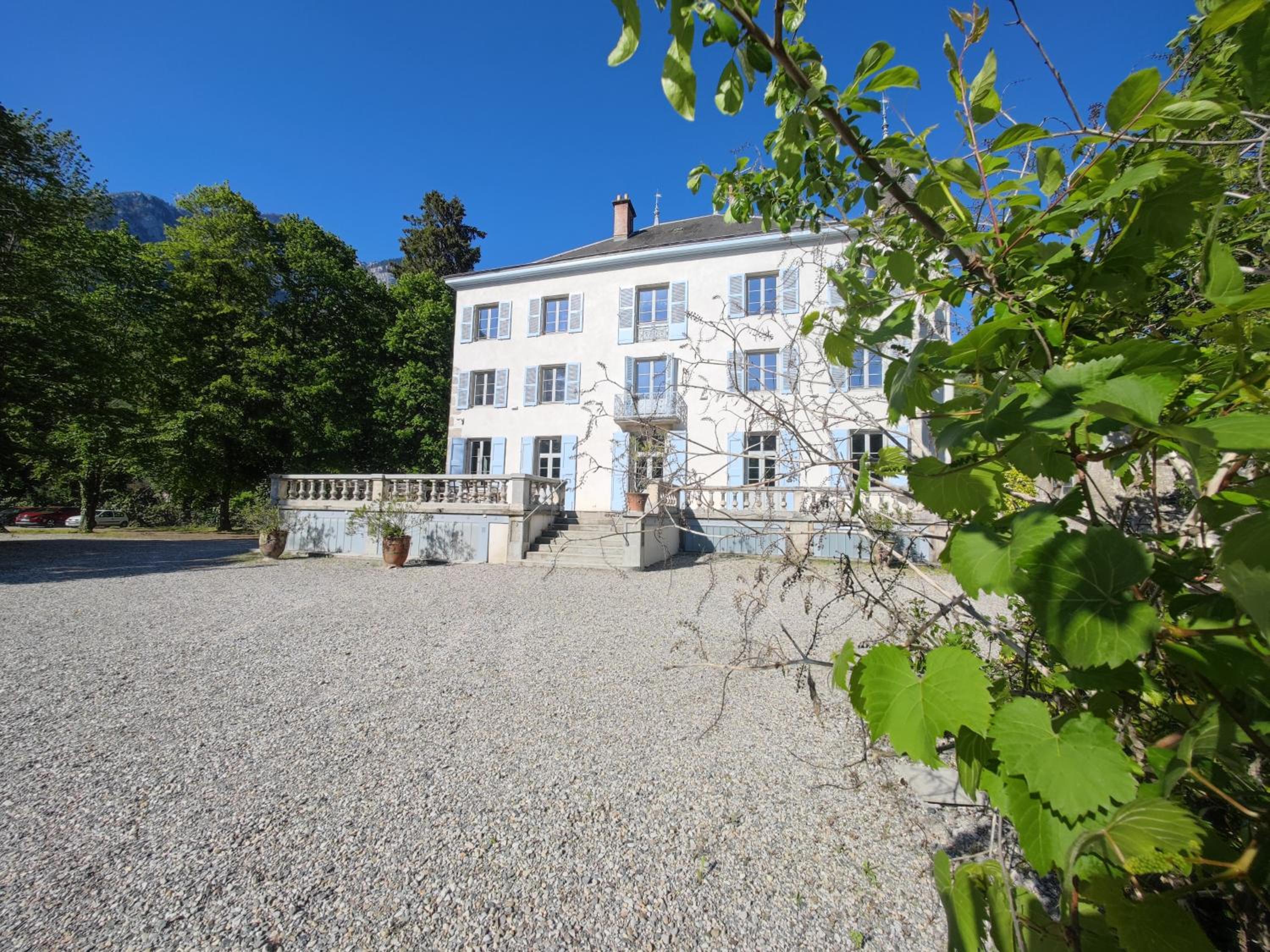 Domaine Clairfontaine Noyarey - Suites Junior view 3