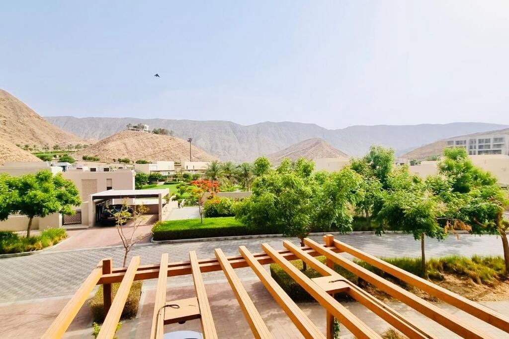 One Bedroom Apartment MuscatBay view 4