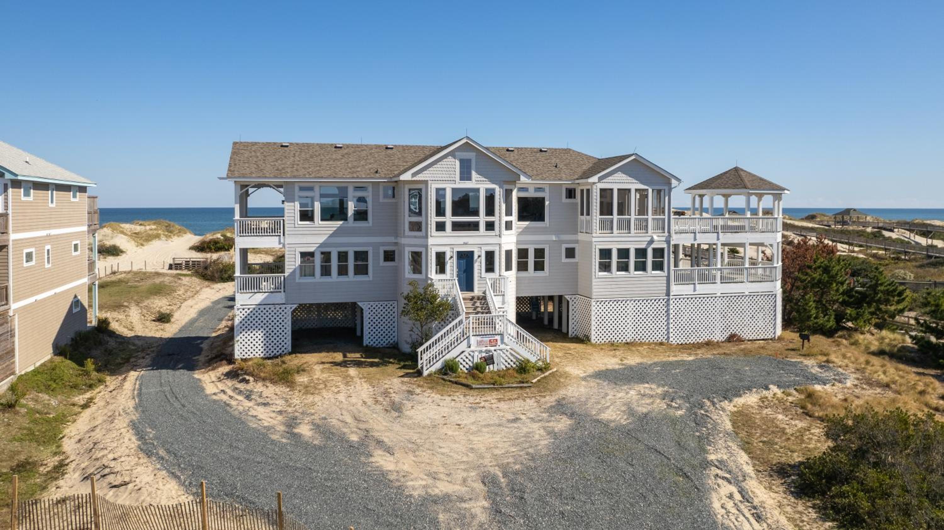 OCEANFRONT, Ocean views! Wild Horses! Private Pool, Hot Tub! 4x1467, Dixie Sandcastle view 5
