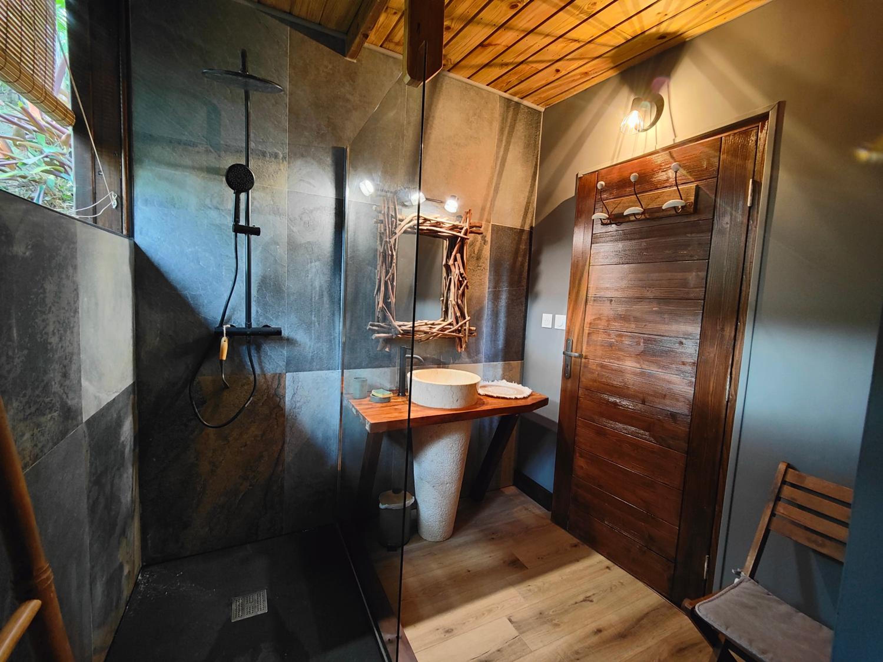 OHANA Jungle Lodges