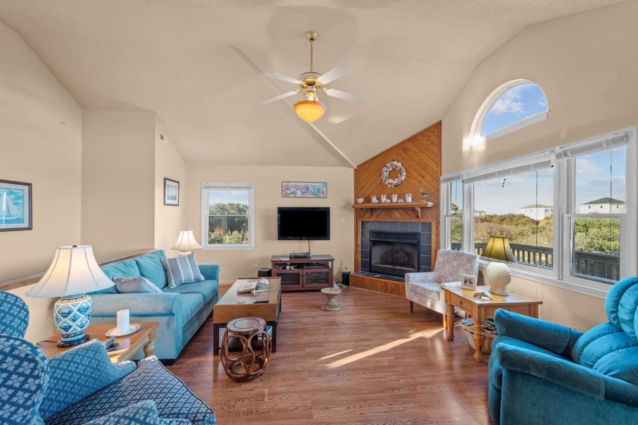 Oceanside, Ocean View, Pets Welcome, Wild Horses! 4x1620, Sunshine Day view 2