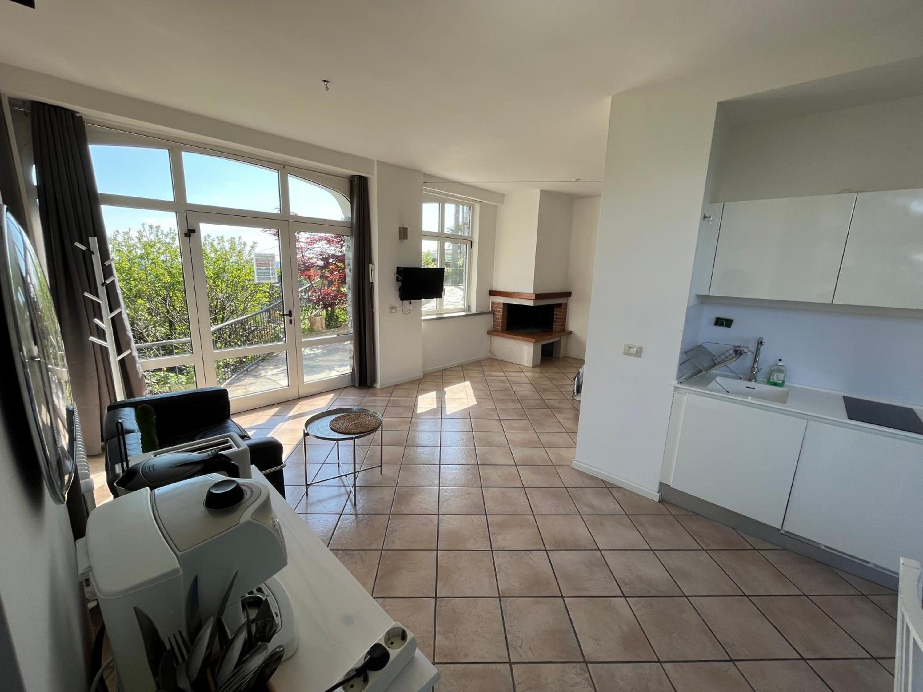 Studio - Villa Cardano view 4