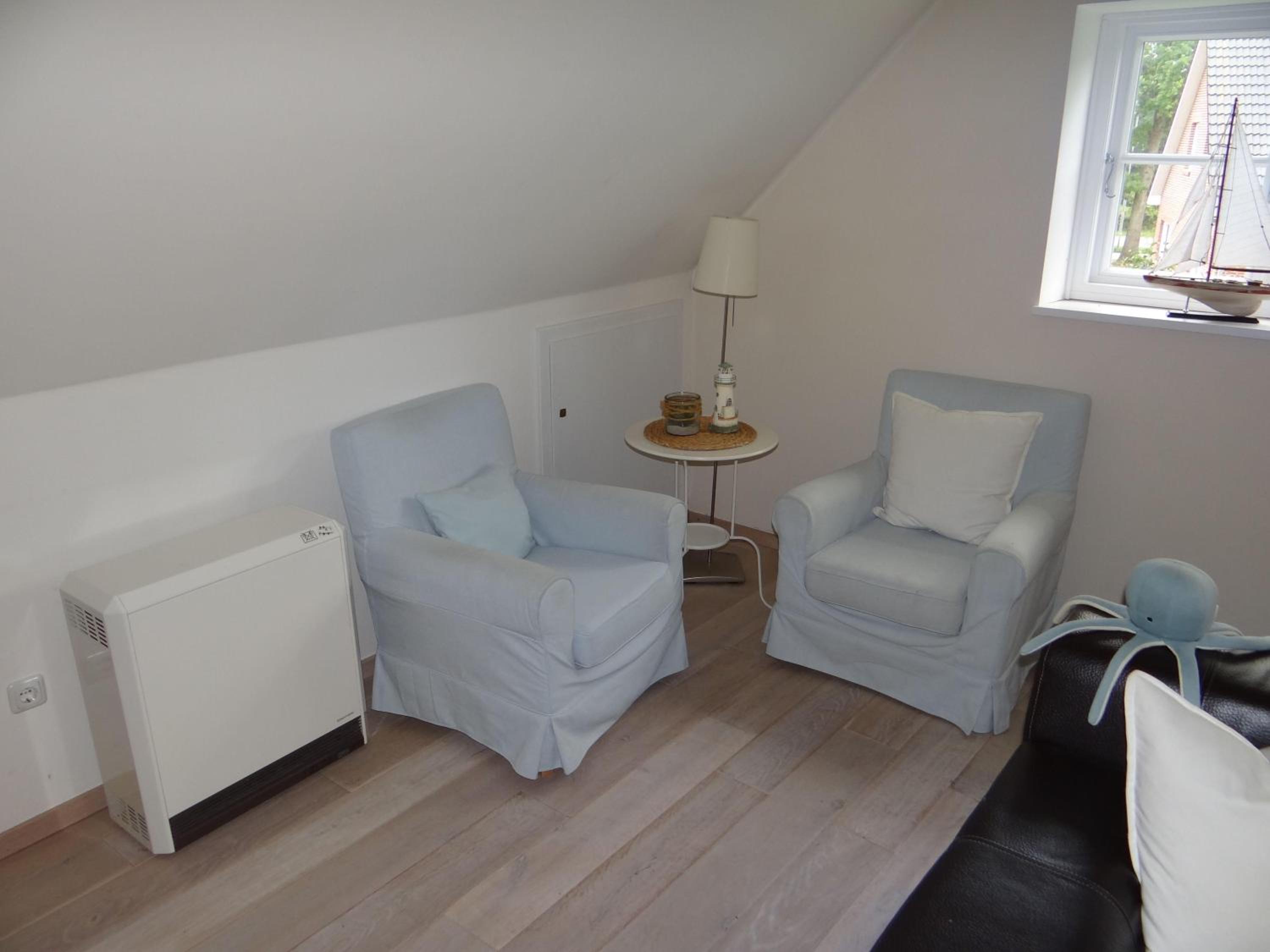 Ferienwohnung-DG-im-Reetdachhaus-im-Ort-Welt