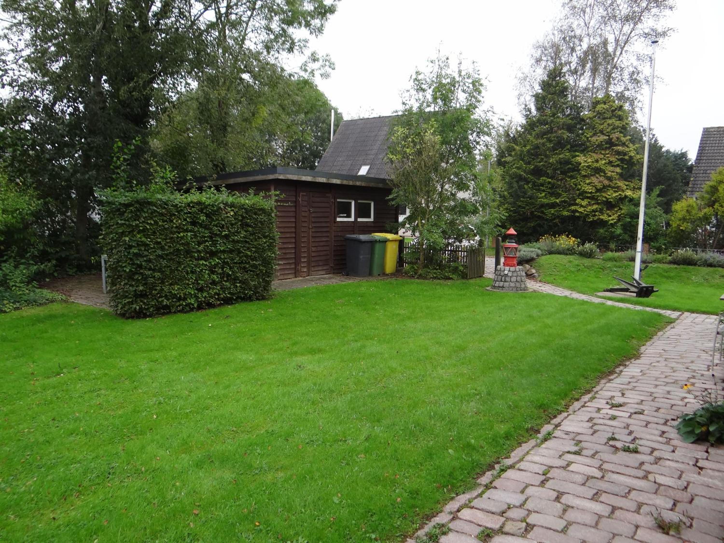 Ferienwohnung-DG-im-Reetdachhaus-im-Ort-Welt