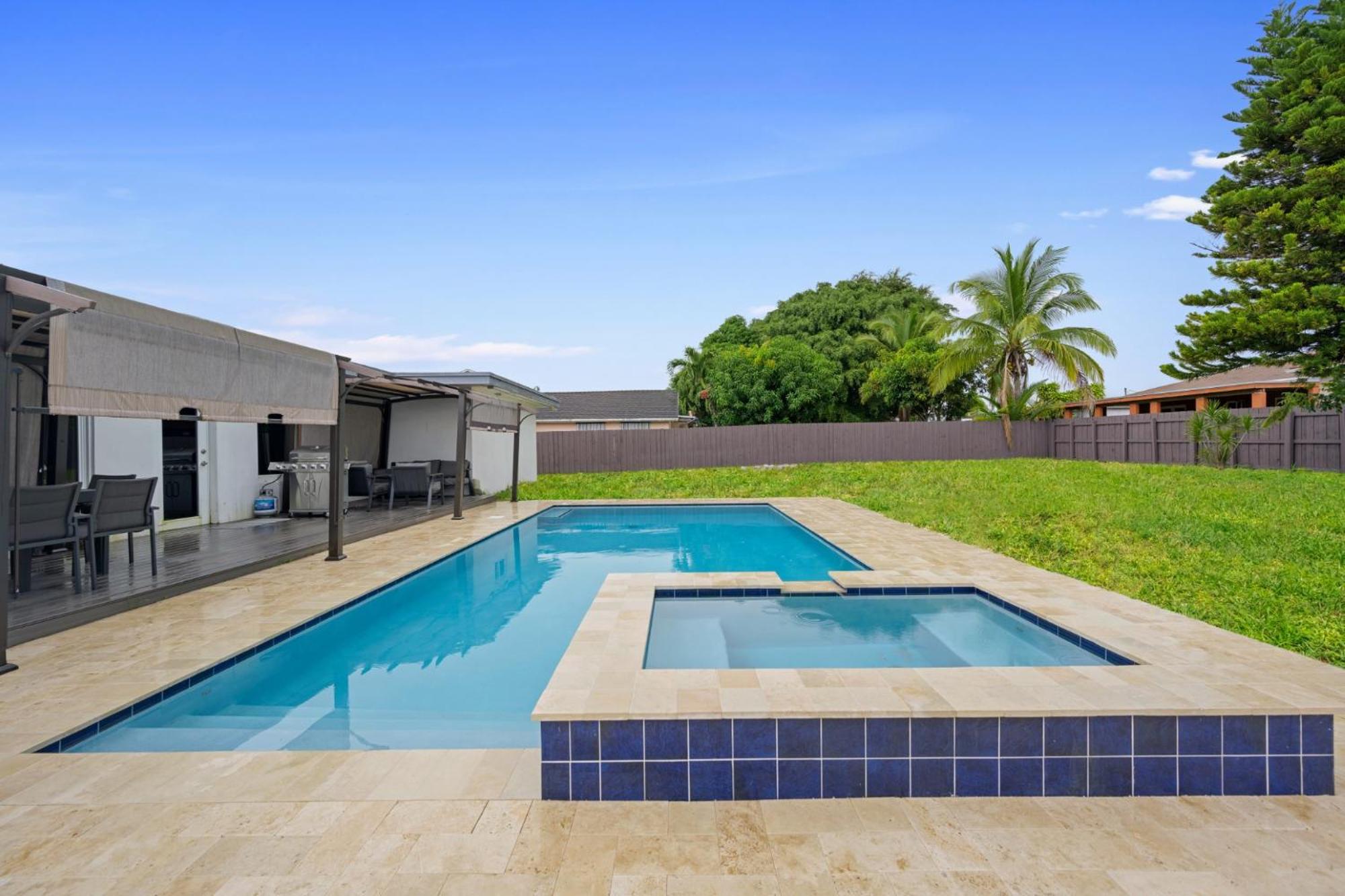 Private Spacious House #BBQ - Hallandale Beach, Florida - Image 4