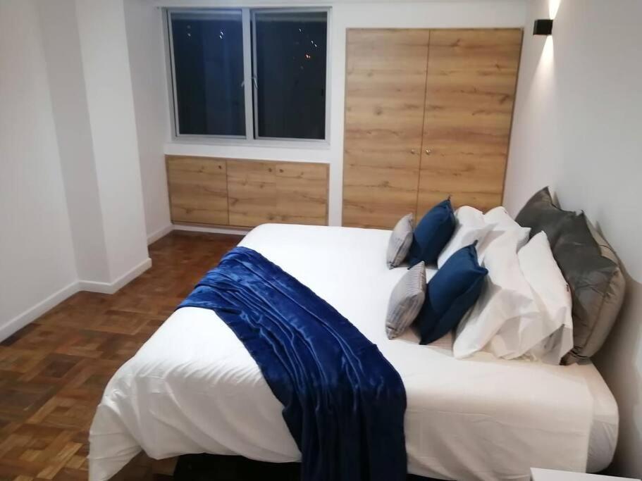 Modern apartment-1 block from El Poblado park