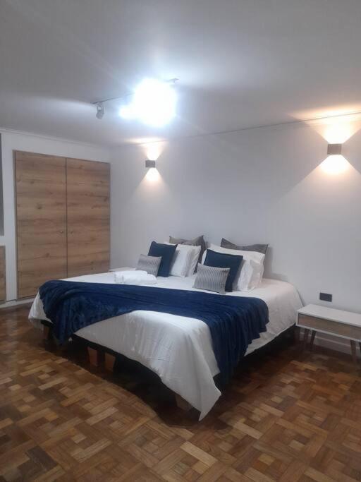 Modern apartment-1 block from El Poblado park