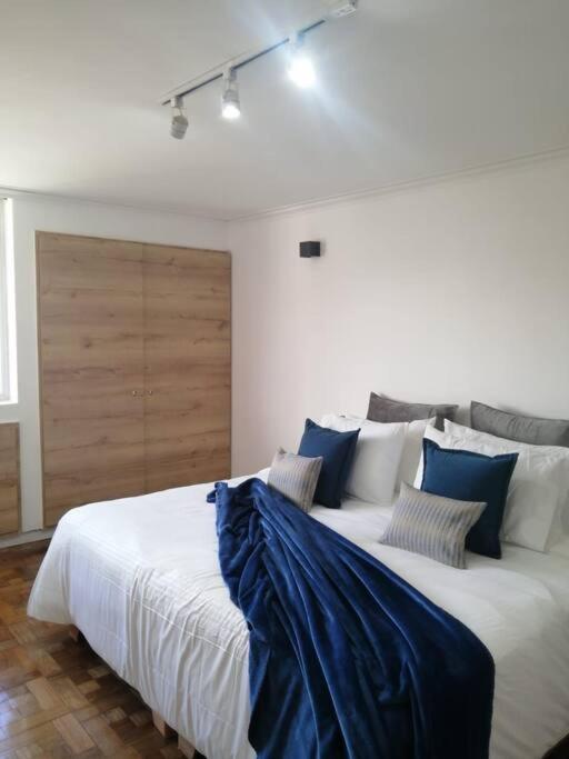 Modern apartment-1 block from El Poblado park