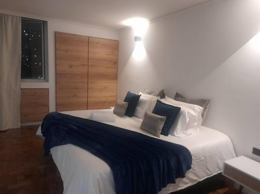 Modern apartment-1 block from El Poblado park