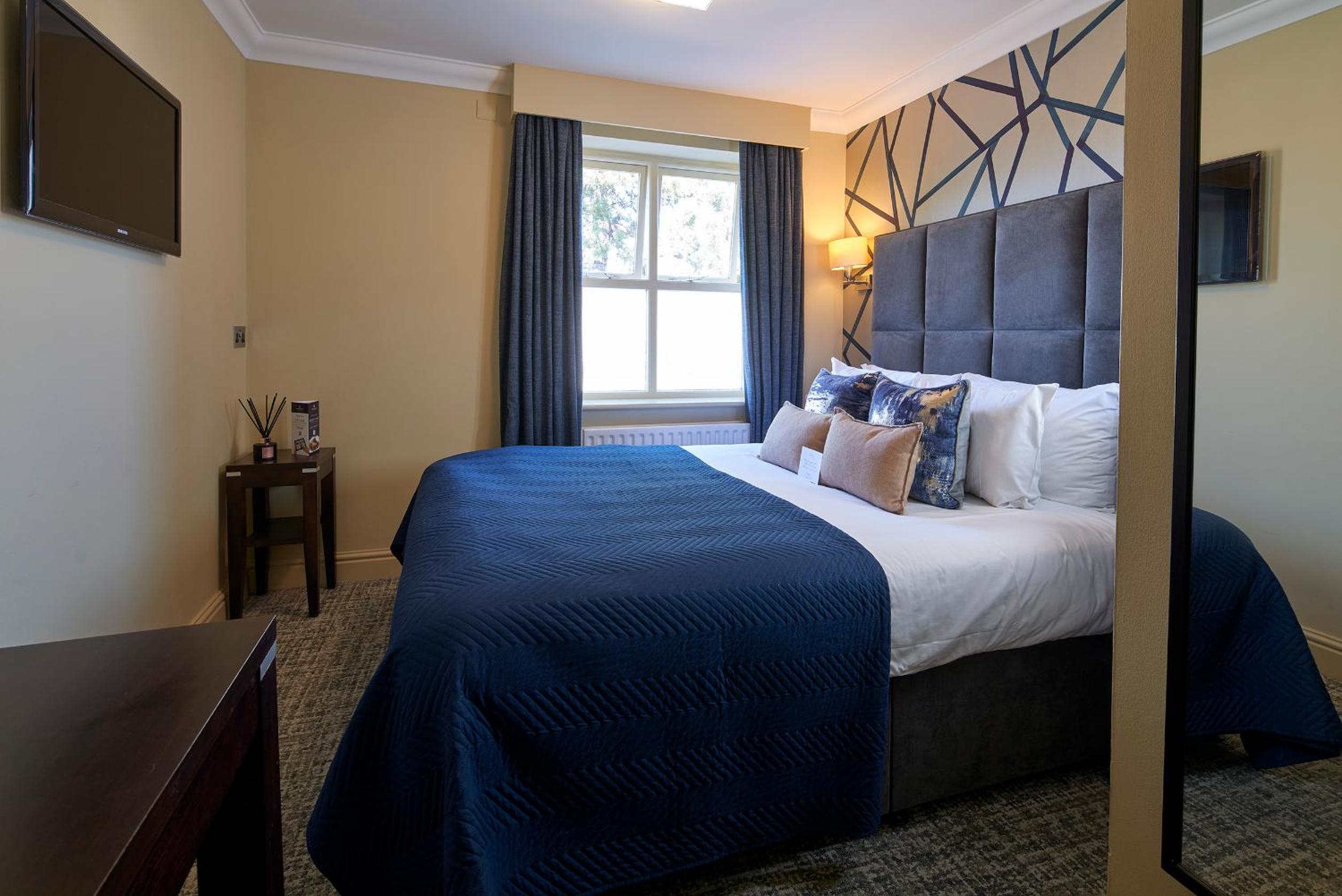 Guildford Vacations - Mandolay Hotel Guildford - Property Image 59