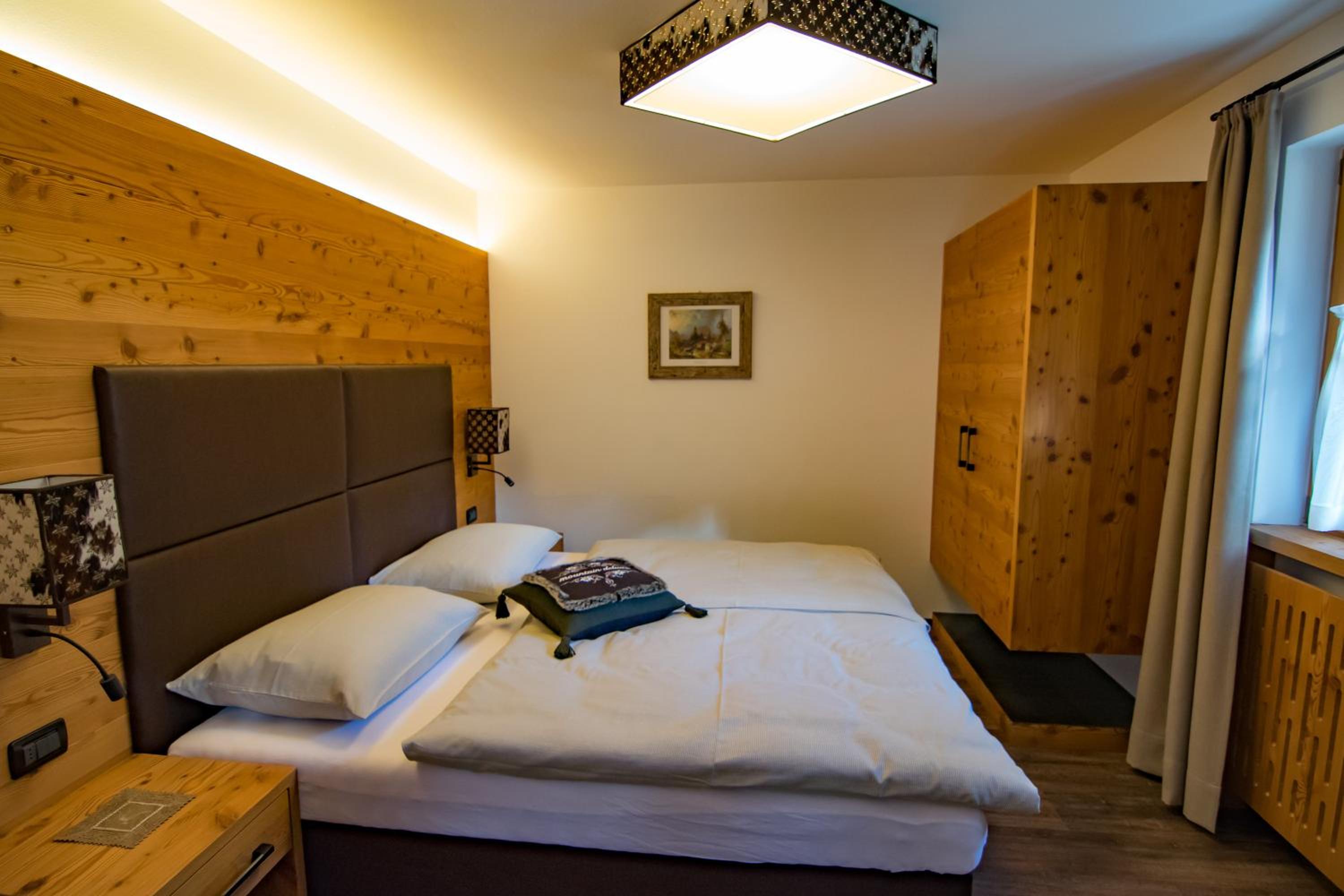 Alpinchalet Apartment Enzian view 2