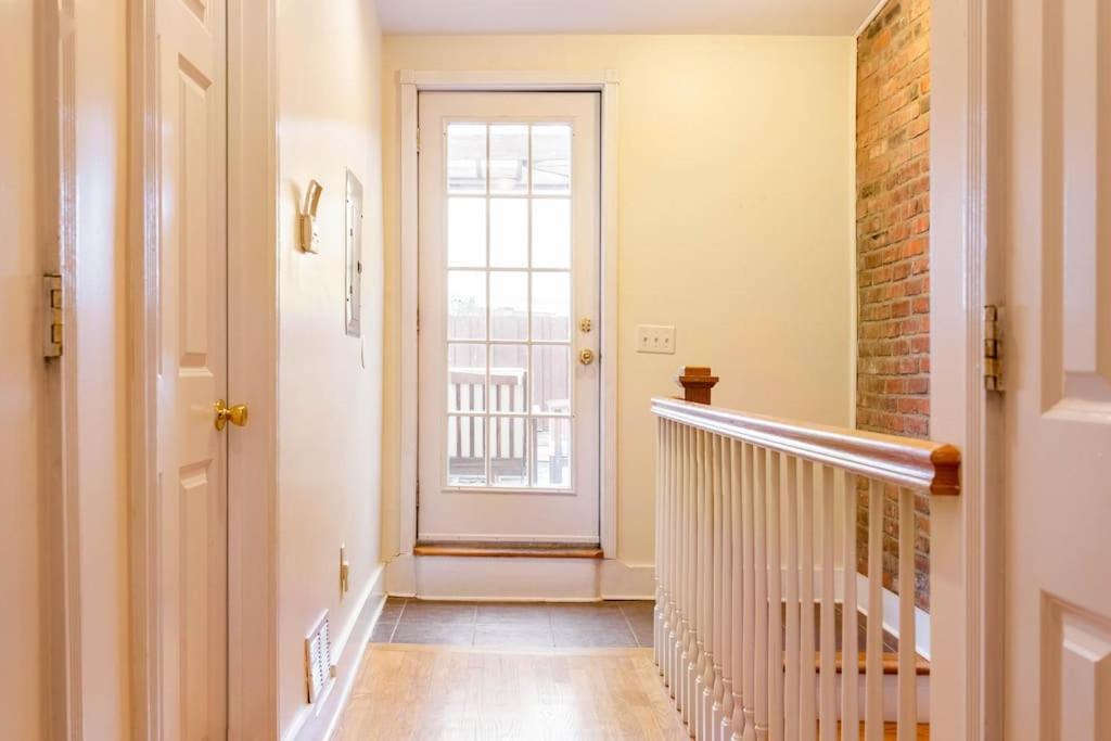 New Haven Vacations - The Brick House Wooster Sq at Yale with Skyline Deck and WD - Property Image 21