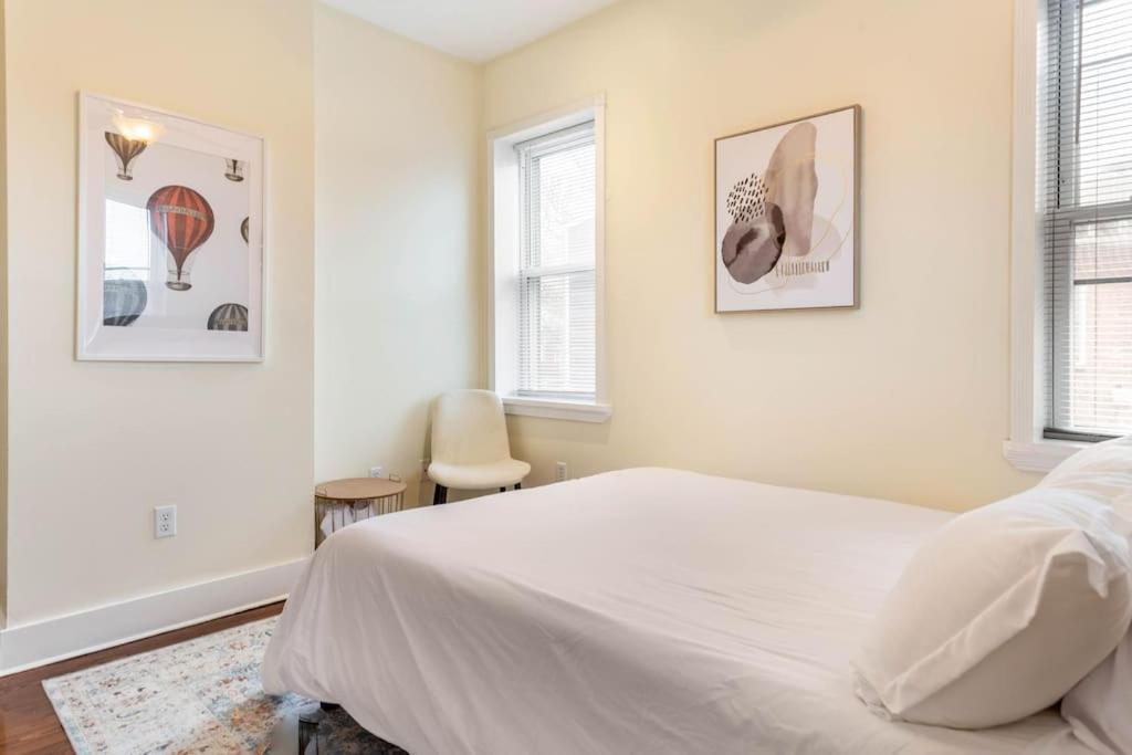 New Haven Vacations - The Brick House Wooster Sq at Yale with Skyline Deck and WD - Property Image 12