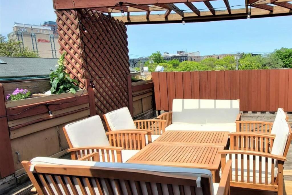 New Haven Vacations - The Brick House Wooster Sq at Yale with Skyline Deck and WD - Property Image 5