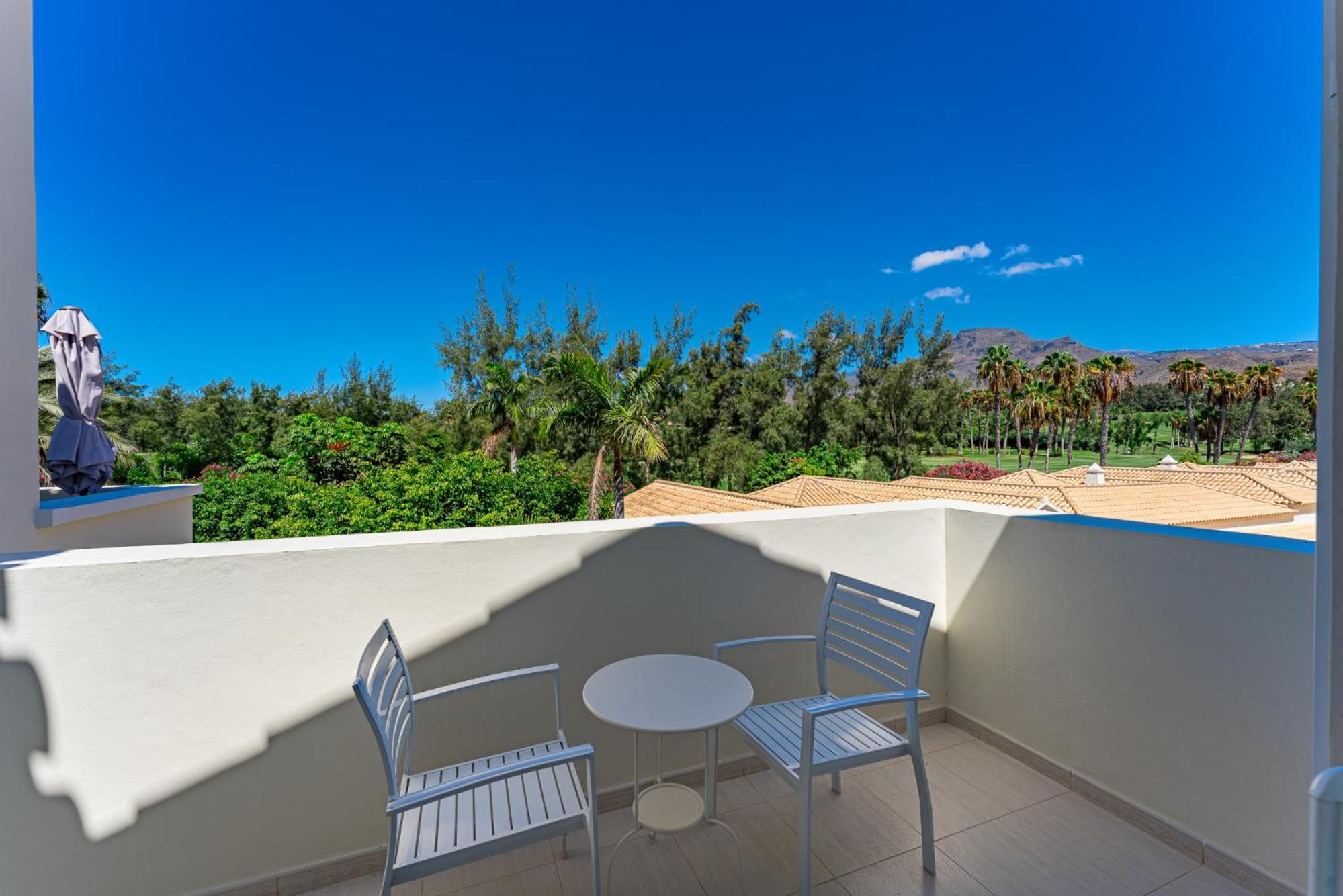 Oasis Golf house in Las Americas