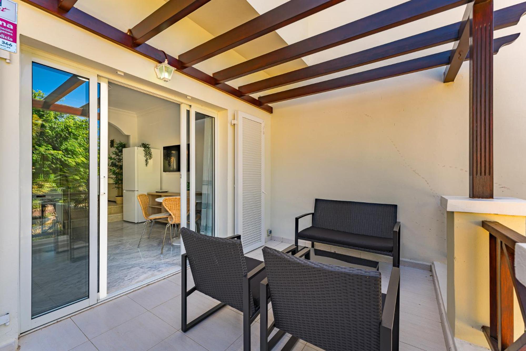 Oasis Golf house in Las Americas