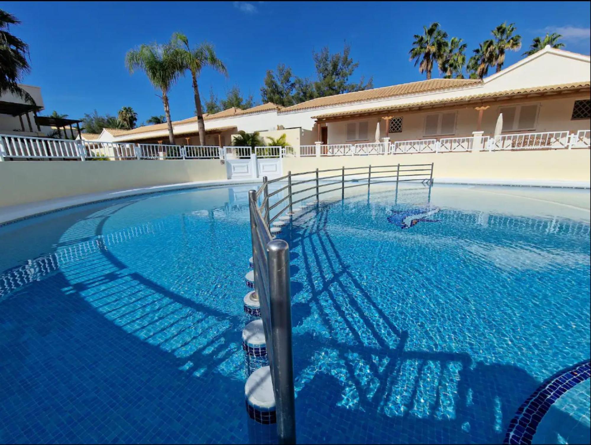 Oasis Golf house in Las Americas