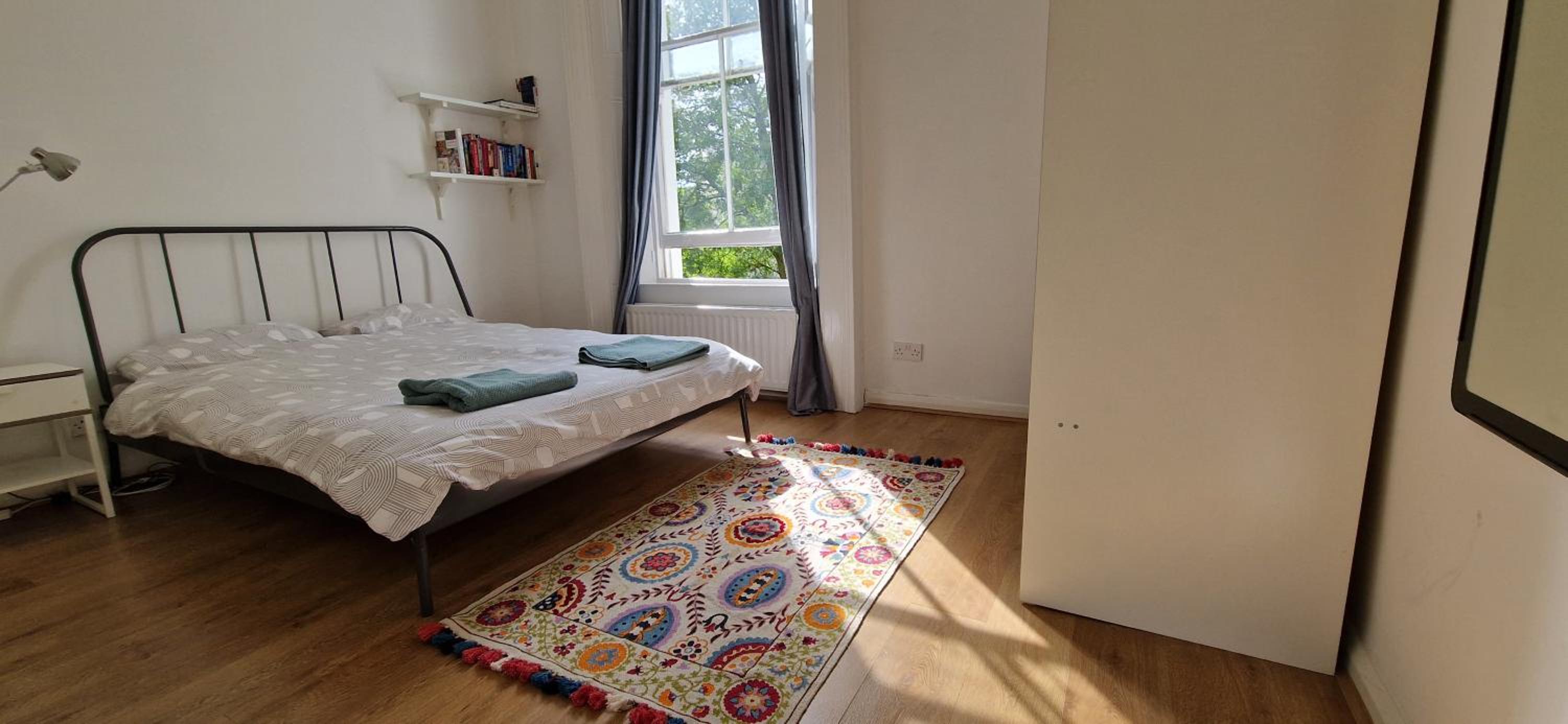 Primrose Hill - Charming, Cosy, 2 Double Bedrooms Apartment