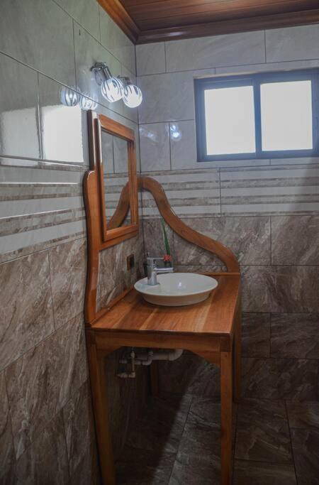 La Fortuna Country House