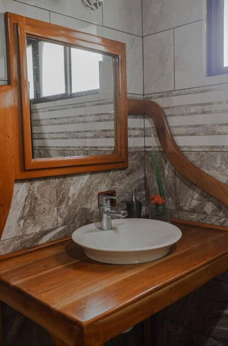 La Fortuna Country House