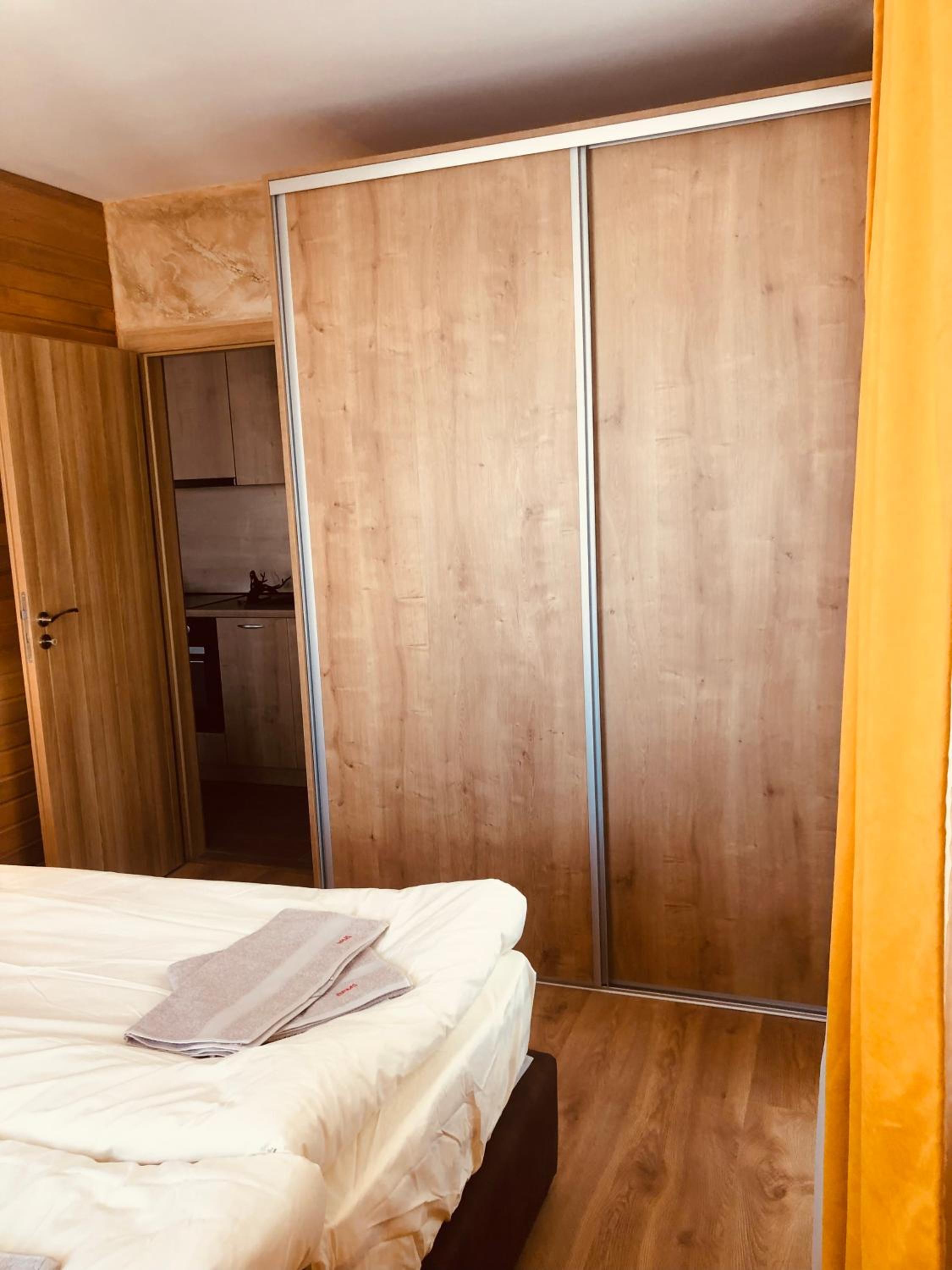 Alpine luxury two bed-two bathrooms apartment B25