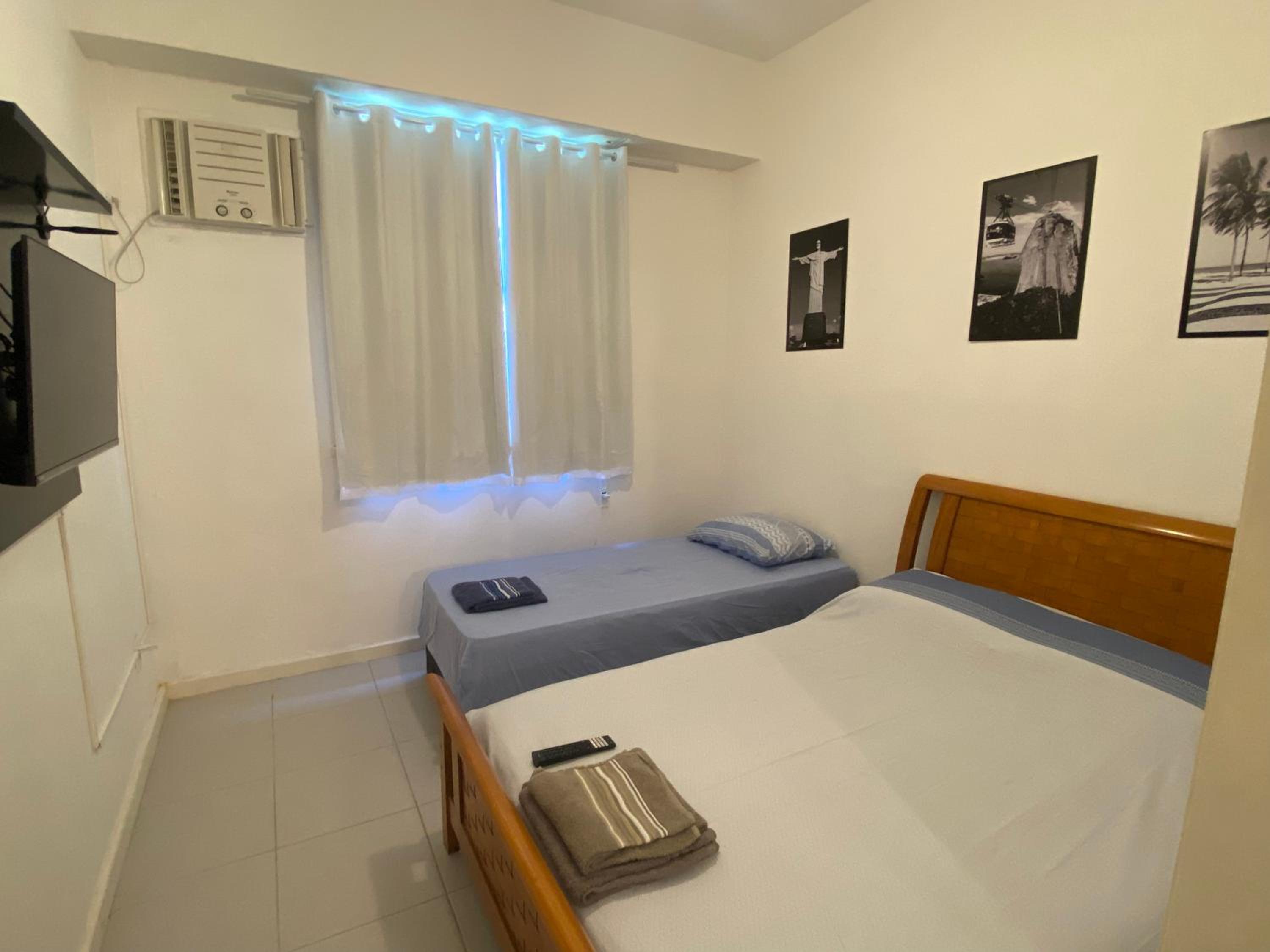 STUDIO COMPLETO na praia de COPACABANA, perto Ipanema Gal Osório, com ar, wifi, netflix, até 3 pessoas, pauloangerami SF138