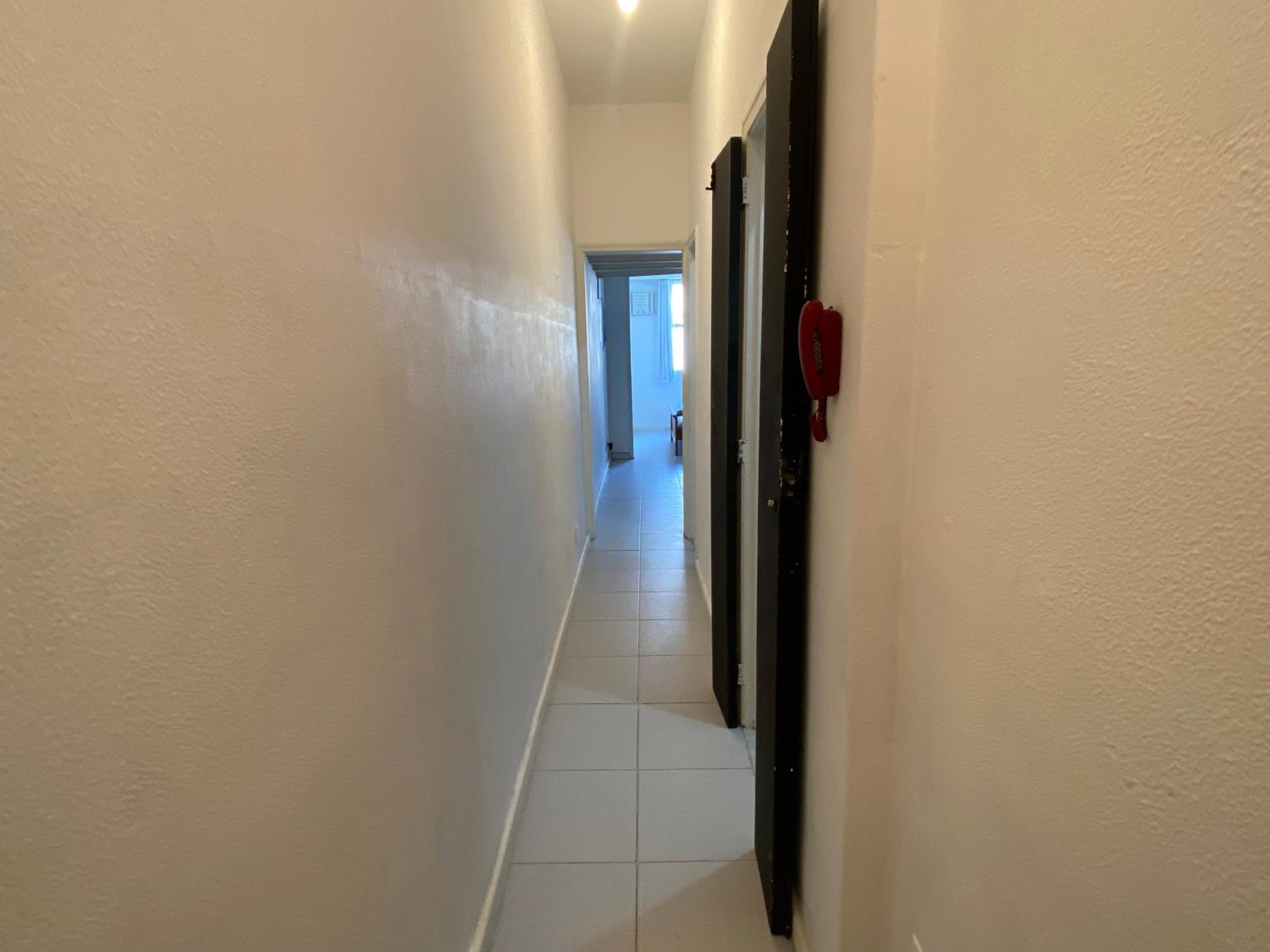 STUDIO COMPLETO na praia de COPACABANA, perto Ipanema Gal Osório, com ar, wifi, netflix, até 3 pessoas, pauloangerami SF138