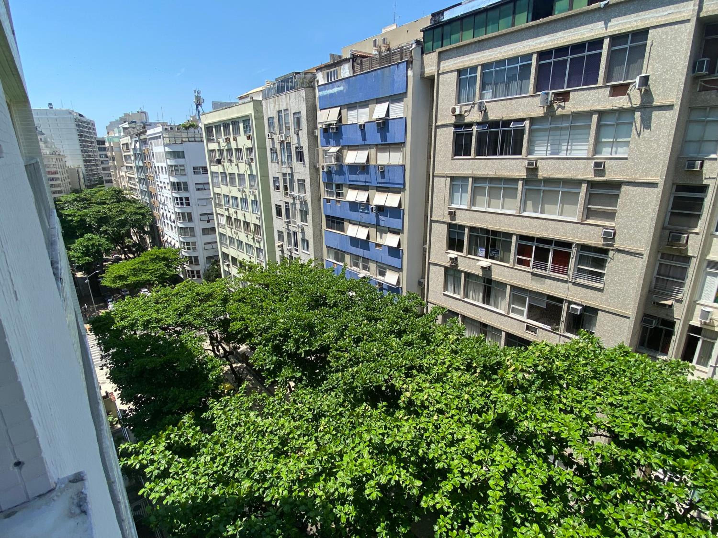 STUDIO COMPLETO na praia de COPACABANA, perto Ipanema Gal Osório, com ar, wifi, netflix, até 3 pessoas, pauloangerami SF138