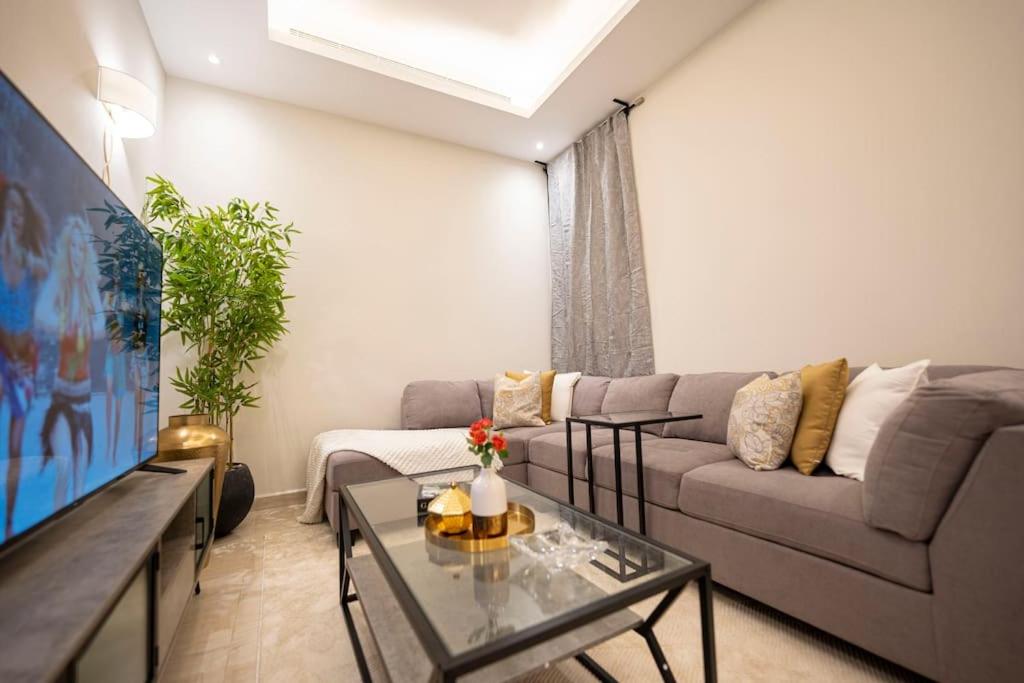 Warm Apartment near to Boulevard