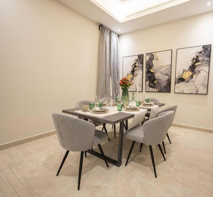 Warm Apartment near to Boulevard