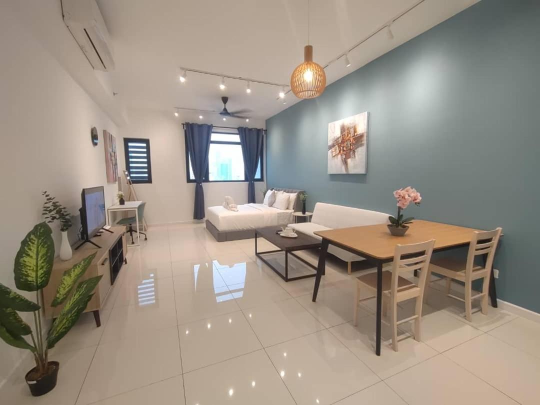 Chambers Residence Luxury Suites by Cozy Stay