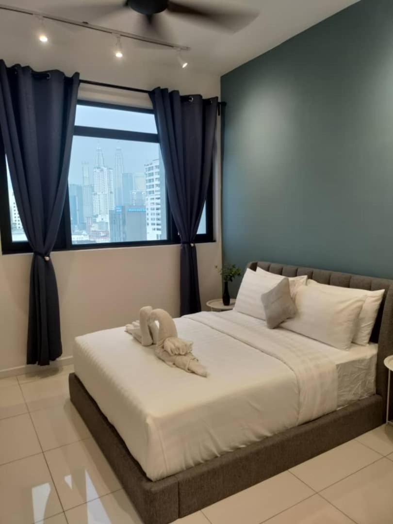 Chambers Residence Luxury Suites by Cozy Stay