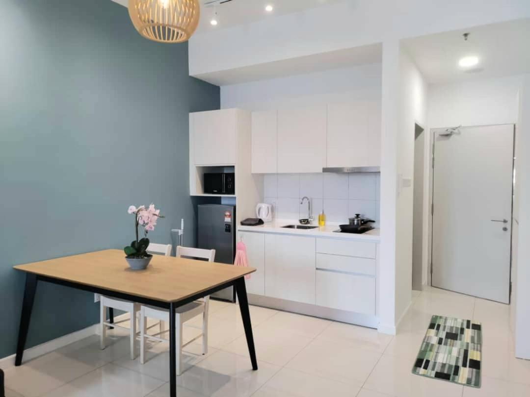 Chambers Residence Luxury Suites by Cozy Stay