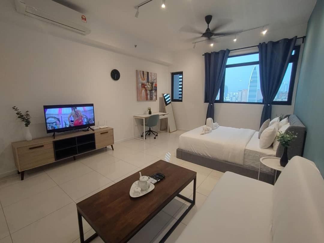 Chambers Residence Luxury Suites by Cozy Stay