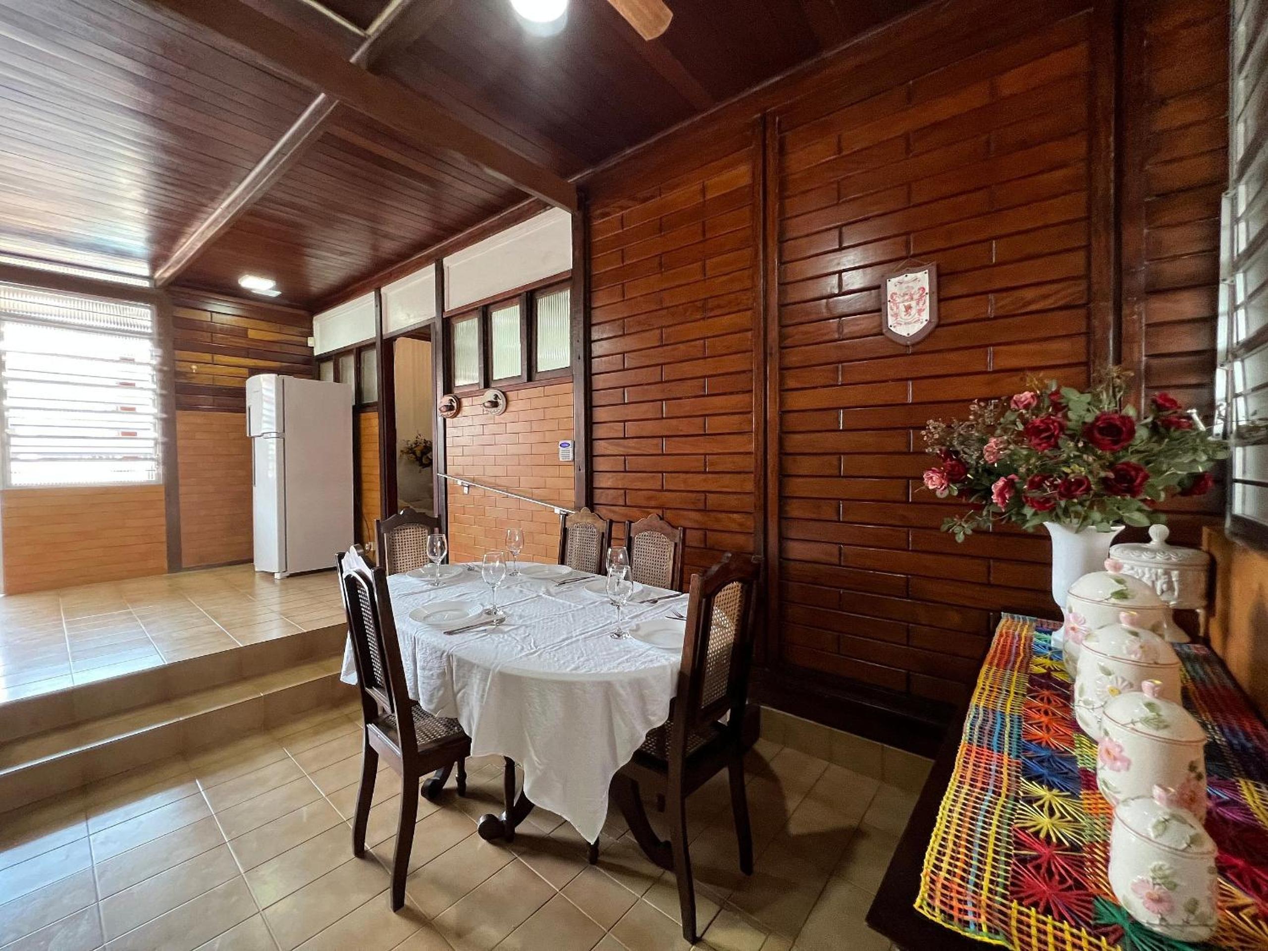 Casa de Praia a 150m da praia com Conforto Total Ar-Condicionado, Enxoval, Wi fi e Piscina Privativa