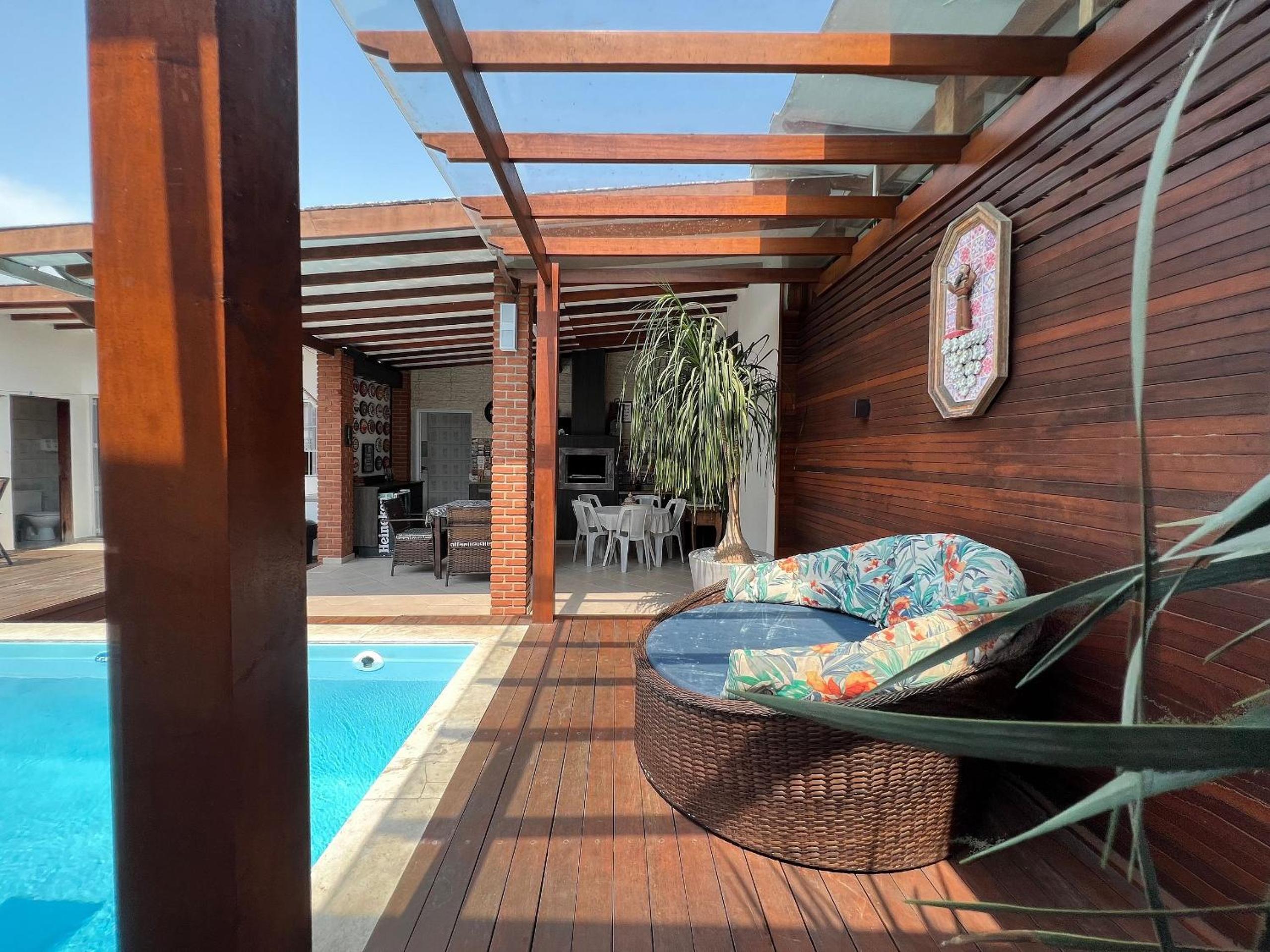 Casa de Praia a 150m da praia com Conforto Total Ar-Condicionado, Enxoval, Wi fi e Piscina Privativa