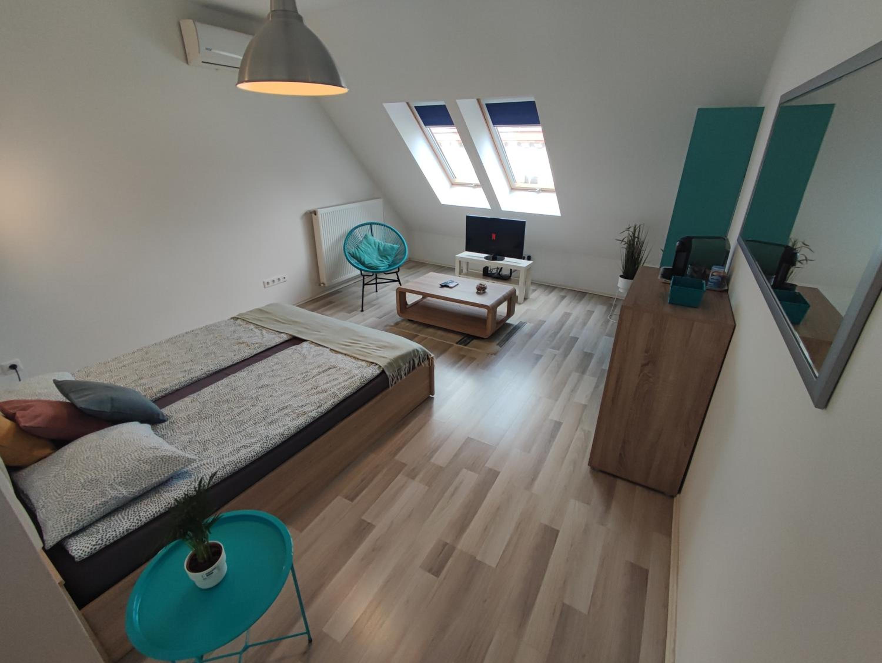 RYB Lofts - Modern Comfort by Downtown BP view 3