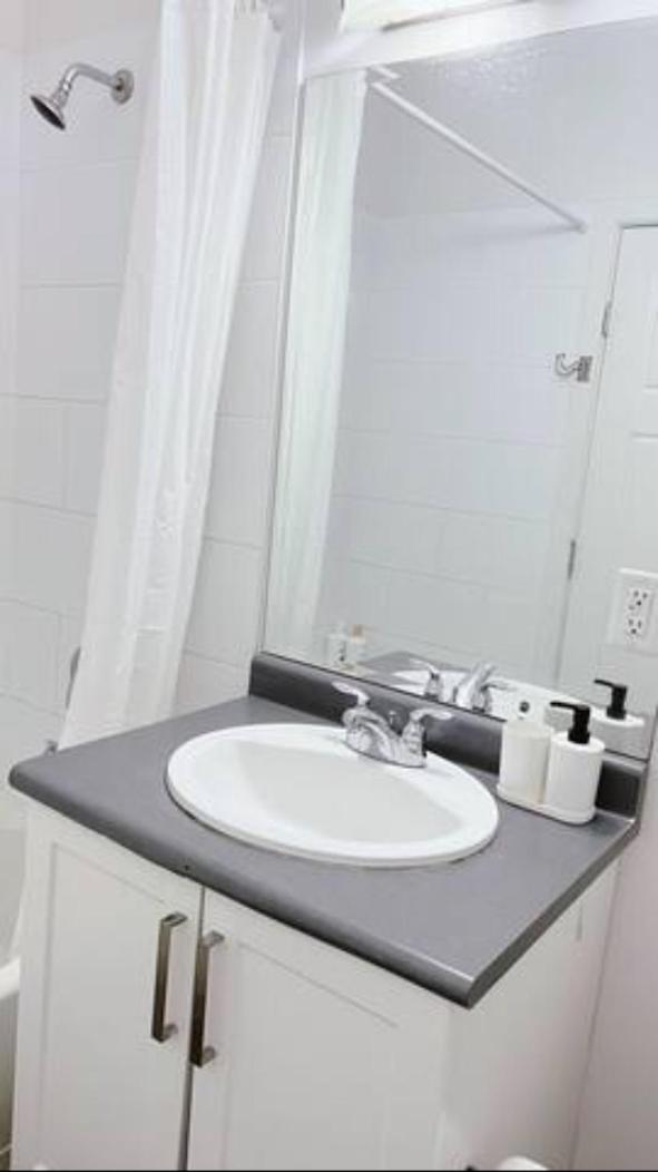 Private Entrance Entire Guest Suite - 1 bedroom