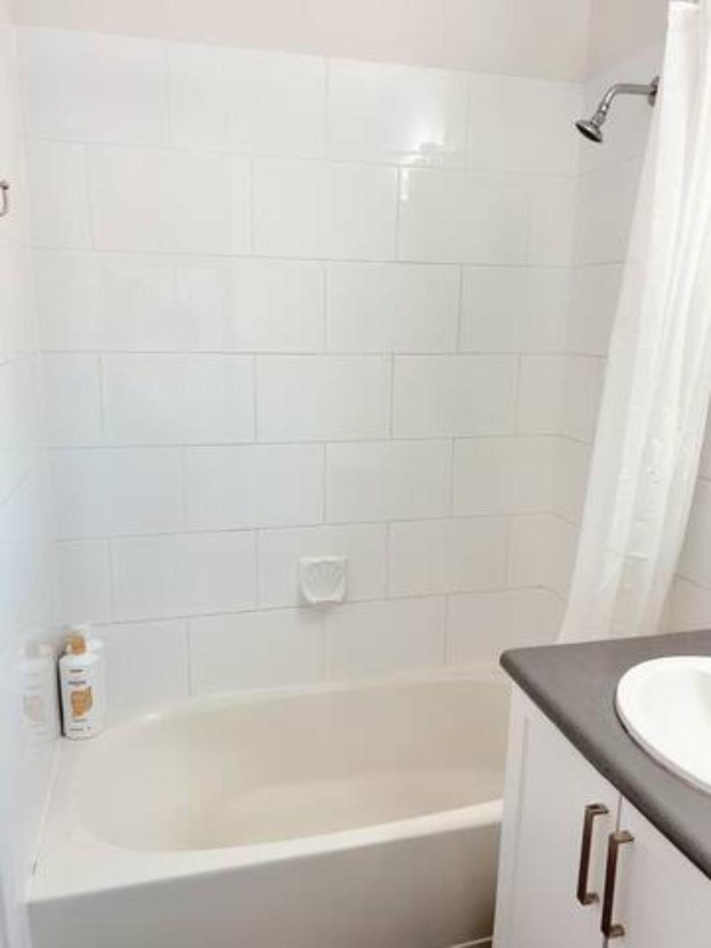 Private Entrance Entire Guest Suite - 1 bedroom