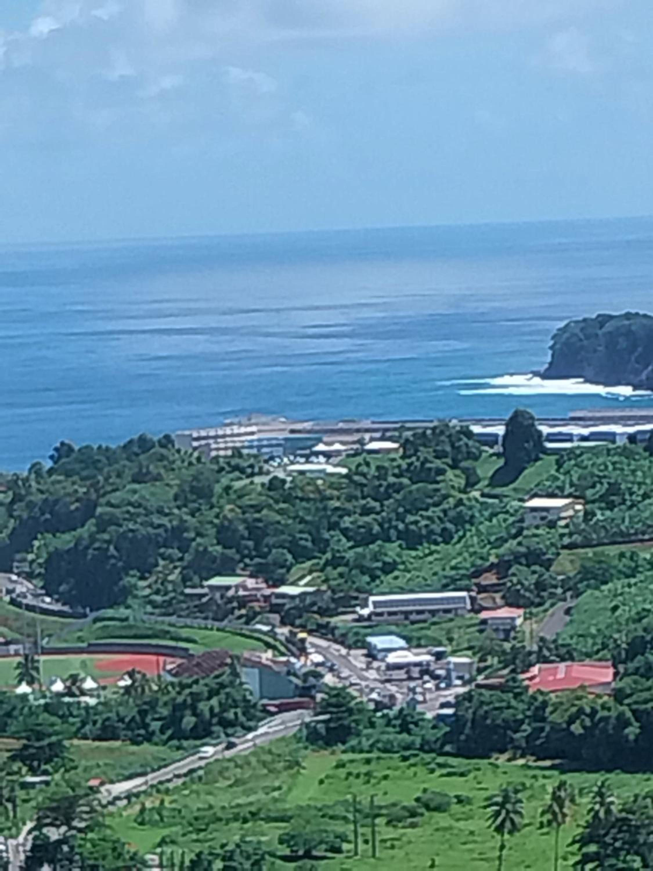 BIENVENUE AU SOLEIL LEVANT assier entrée morne savon ,le lorrain
