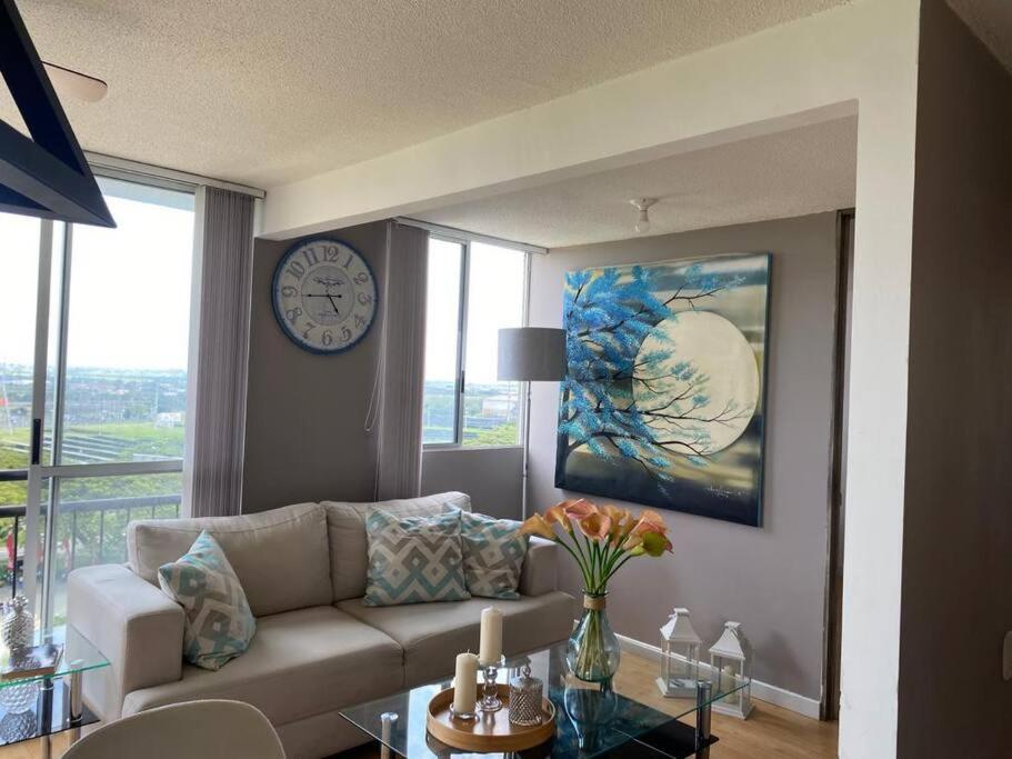 Lindo apto 2 habitaciones cerca al Aeropuerto Y centro de Eventos valle del pacifico