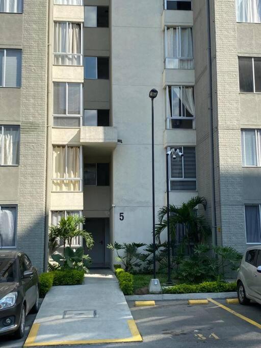 Lindo apto 2 habitaciones cerca al Aeropuerto Y centro de Eventos valle del pacifico