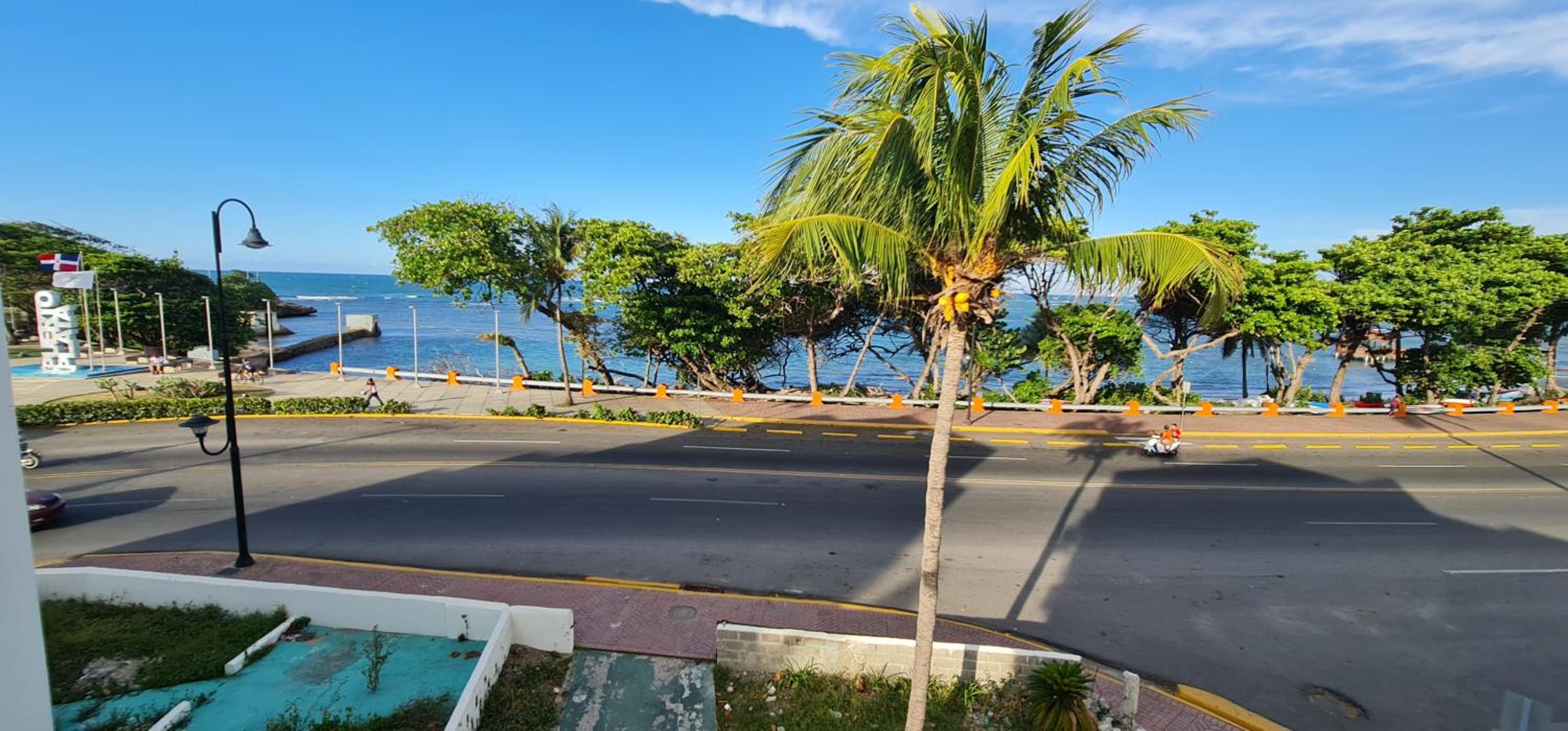 Apartament central frente al mar