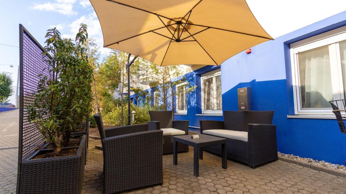 outdoor BBQ area
