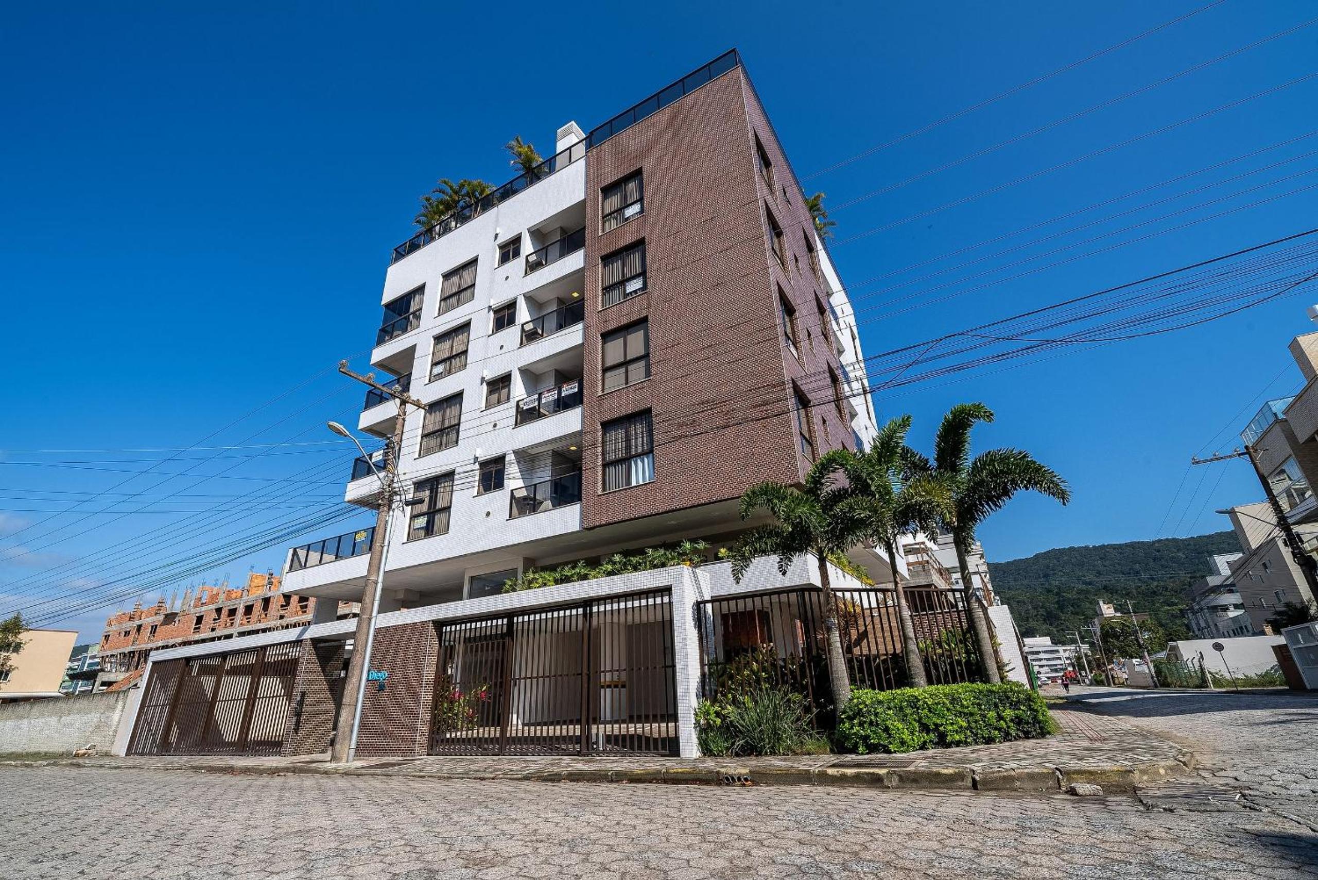 Edifício San Diego em Bombas - SC