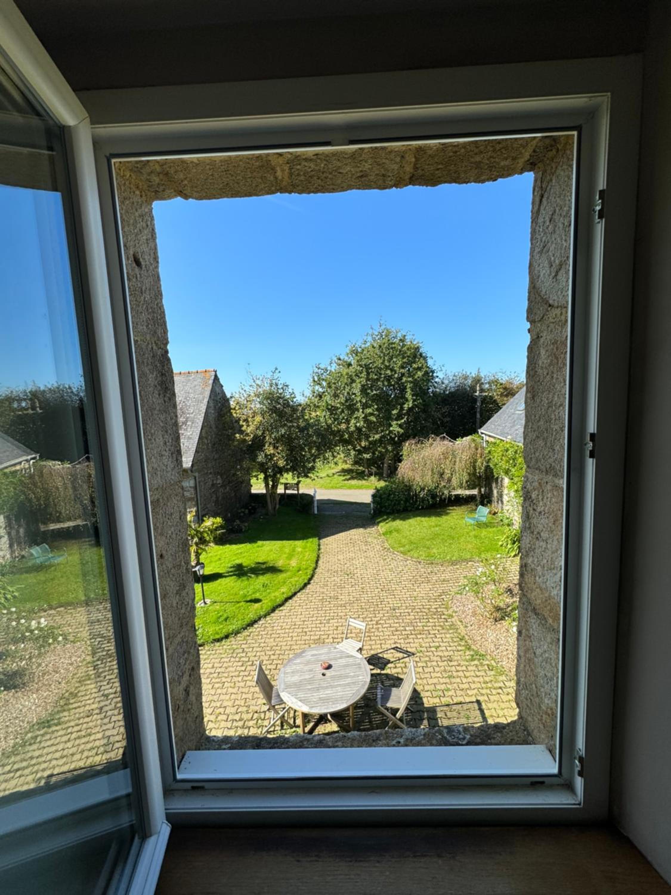 LE DOMAINE DE COAT ROGAN La chambre romantique view 5