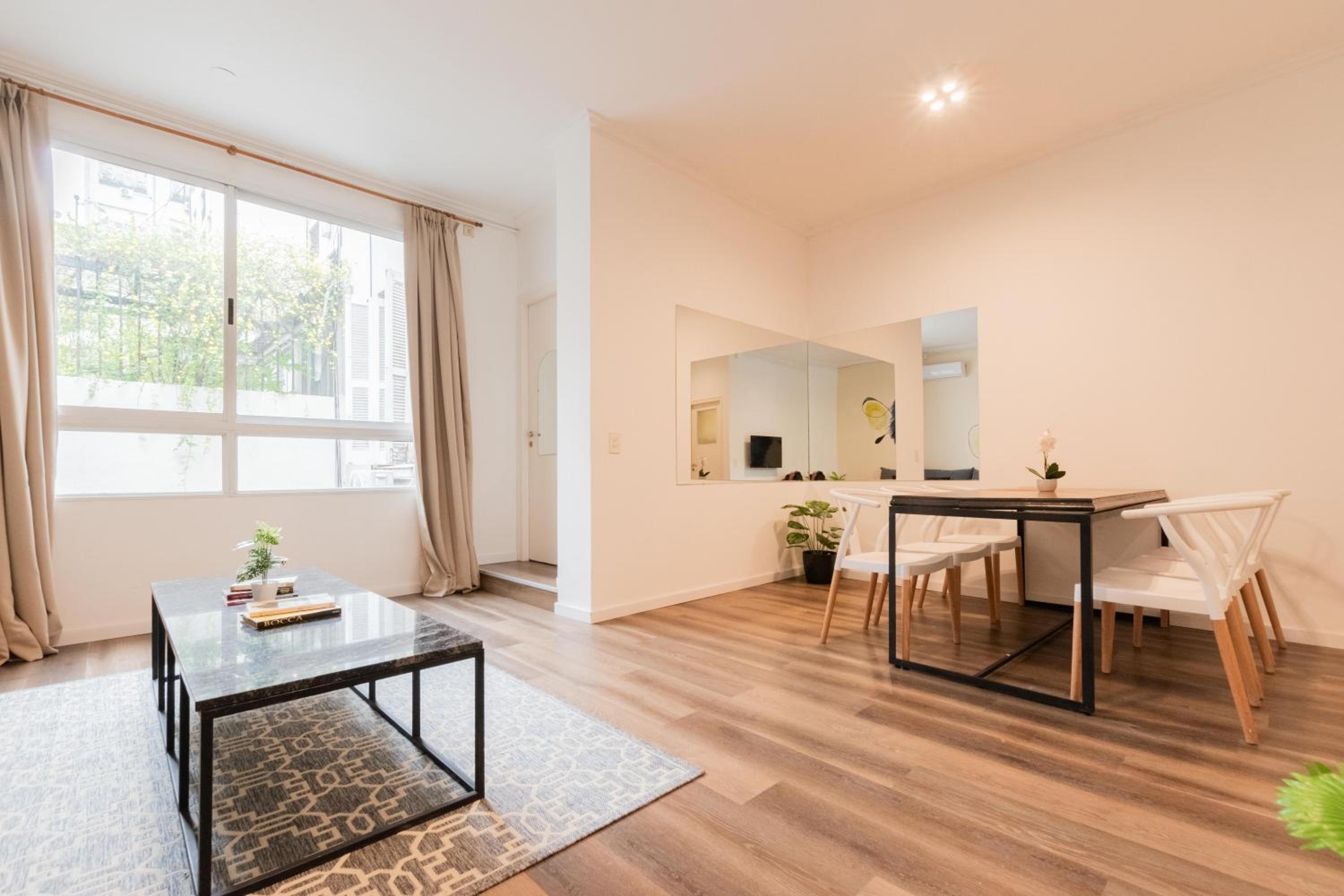 Fliphaus Ayacucho 1800 - 2 Bd En-suite Recoleta